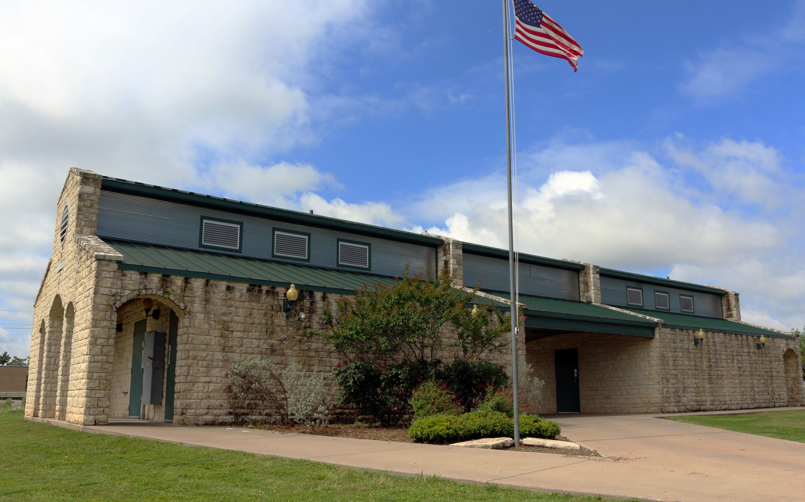 A building at the Moore Baseball Complex for restrooms, concessions, and storage.
